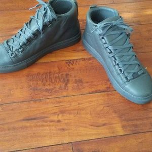 BALENCIAGA Hi Top Arena Sneaker 42 US 9